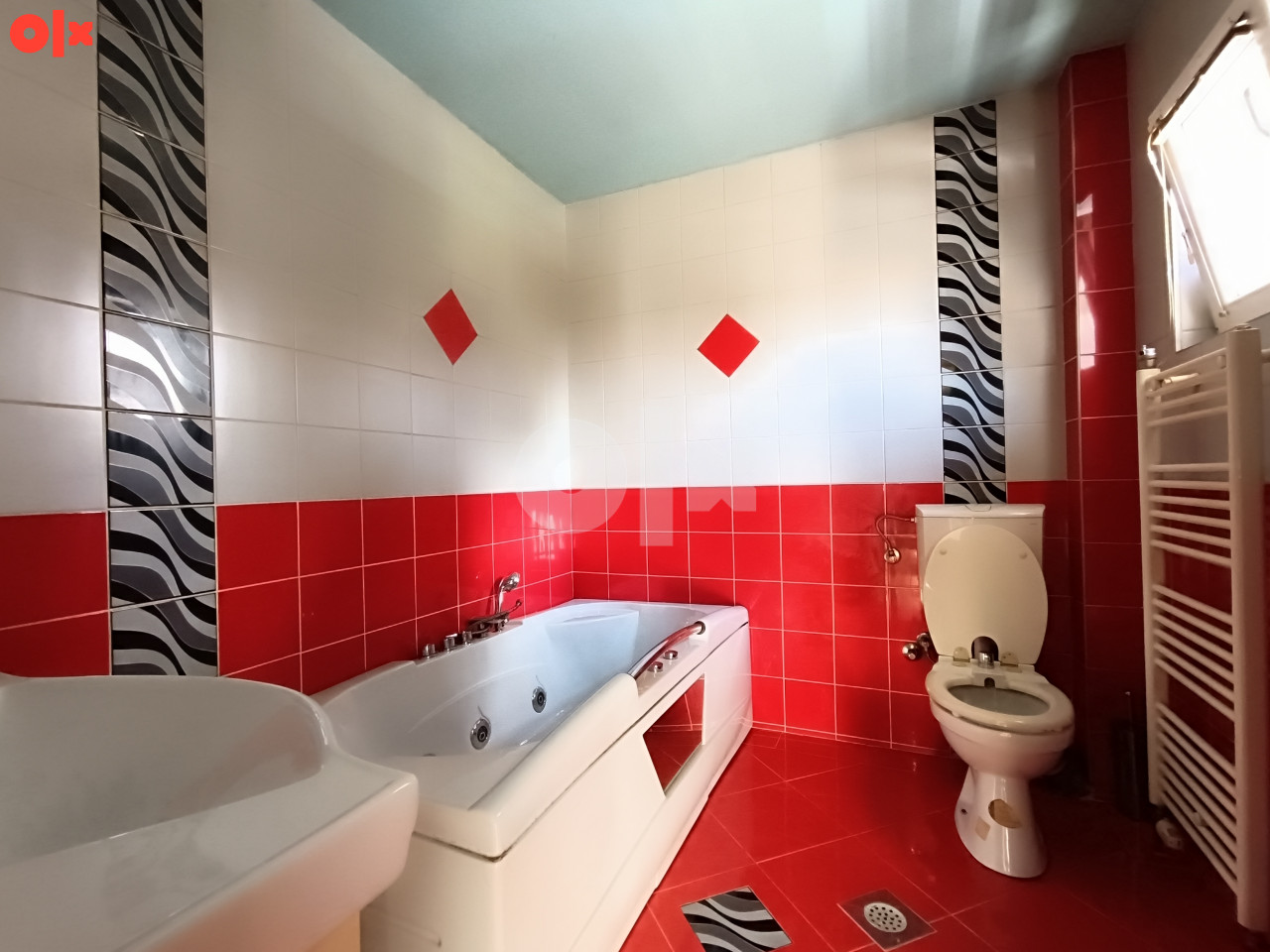 Kuća  250 m2 parcela 409 m2 Doglodi Stup 14