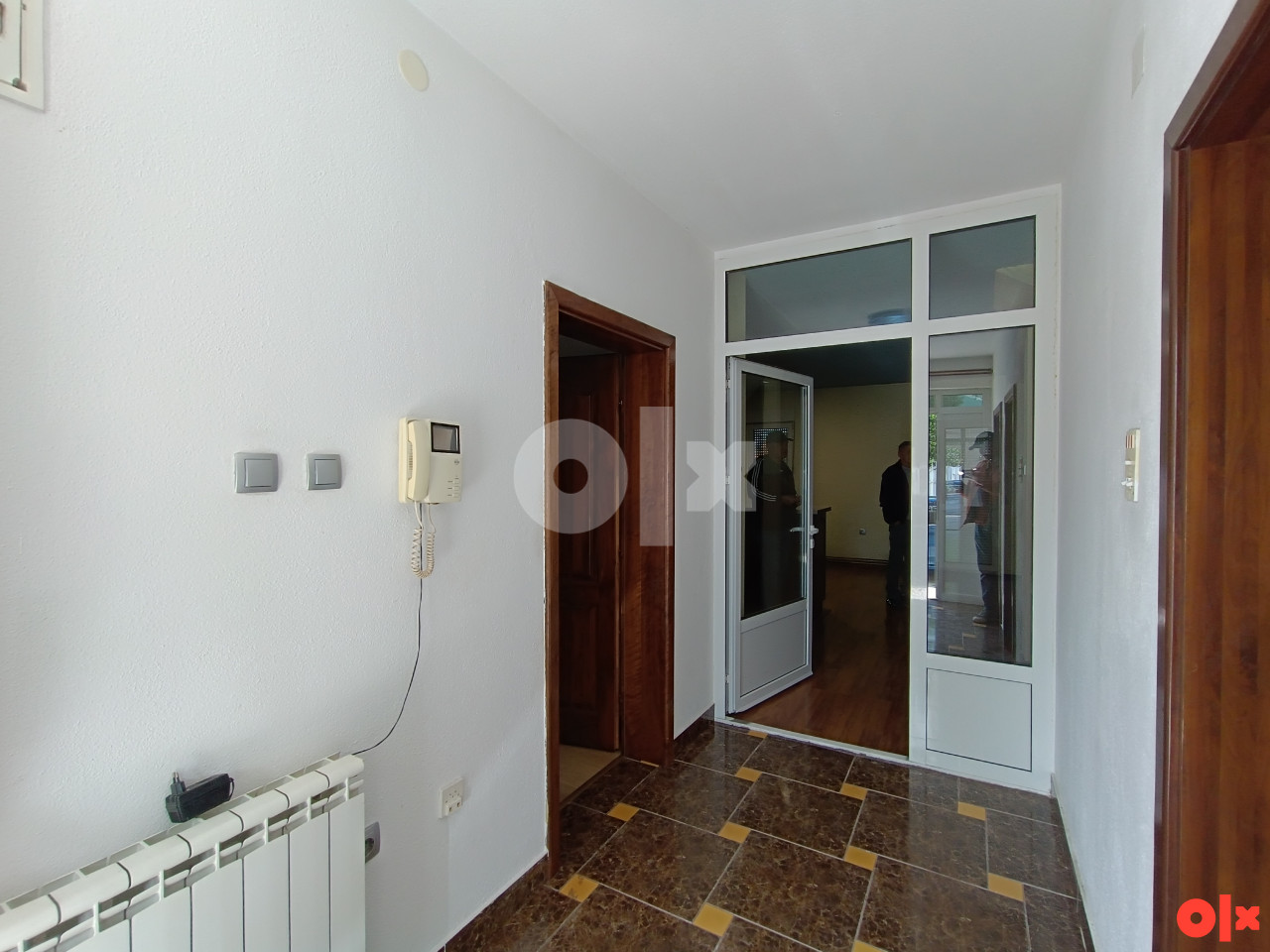 Kuća  250 m2 parcela 409 m2 Doglodi Stup 15