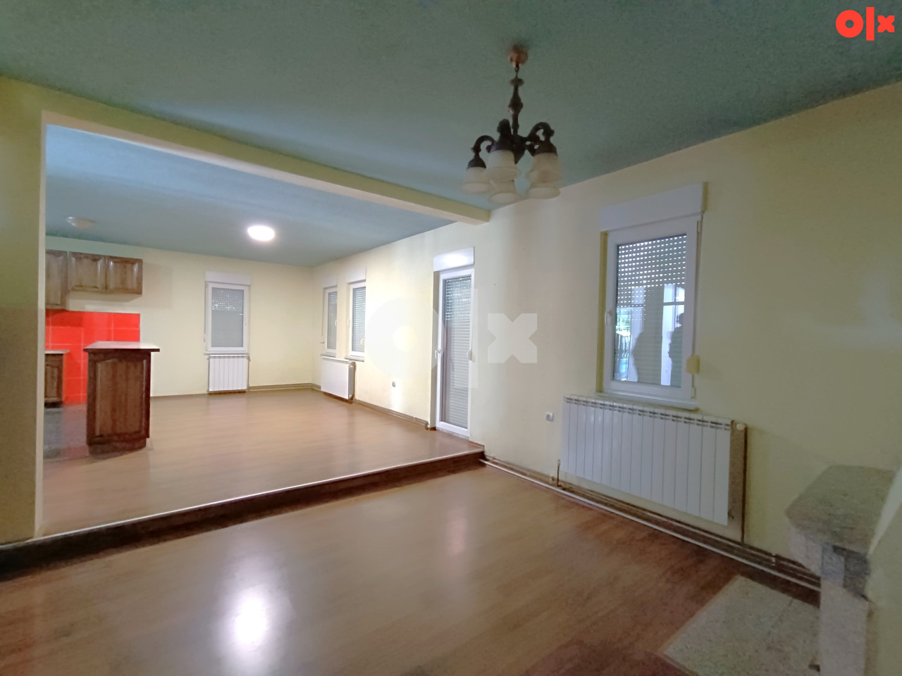 Kuća  250 m2 parcela 409 m2 Doglodi Stup 12