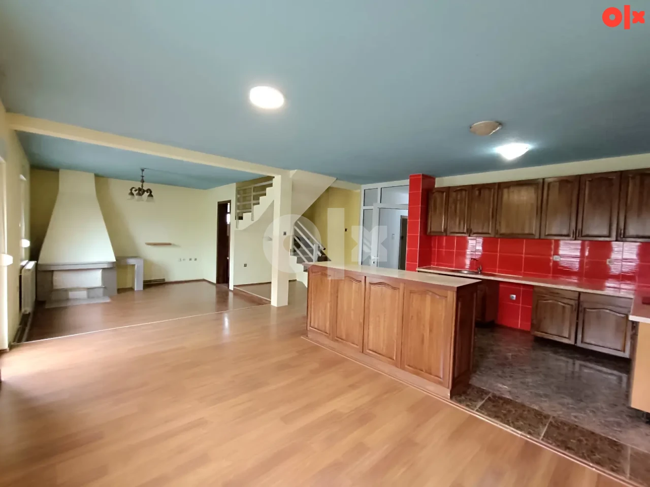 Kuća  250 m2 parcela 409 m2 Doglodi Stup 3