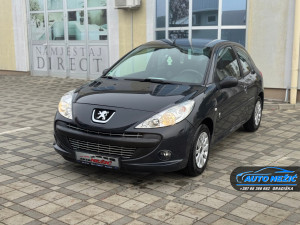 Peugeot 206 Plus 1.2 benzin 2012 godina