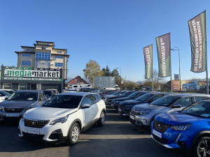 Peugeot 3008 EAT8 Automatik Business 130ks 2020g. VIRTUAL NAVI