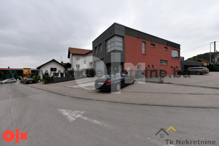 INVESTICIJA!!! Višenamjenska stambeno poslovna zgrada