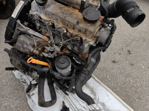 Motor 1.9sdi ASY 1.9 sdi skoda fabia dijelovi djelovi klapna 6Y0