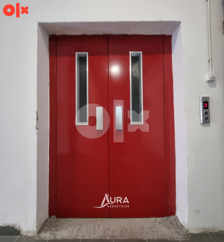 AURA/ Višenamjenski prodajno-skladišni prostor 9