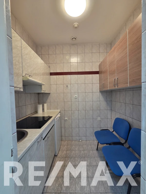Poslovni prostor 127m2, 5 prostorija, Zanatski centar Jevrejska 12