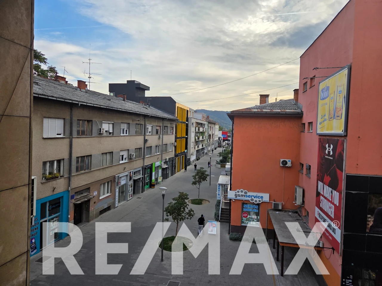 Poslovni prostor 127m2, 5 prostorija, Zanatski centar Jevrejska 18