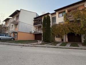 PICCOLO GRANDE IZDAJE/Stan/Dobrinja/Aerodromsko naselje