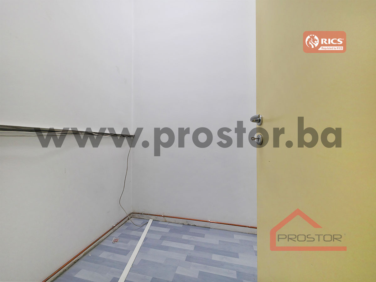 PROSTOR izdaje: Poslovni prostor, 77m2, Bjelave 5
