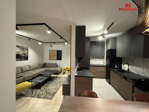 MY SPACE/ Stan/ Pofalici/ RENOVIRAN/ NAMJESTEN/ 78 m2