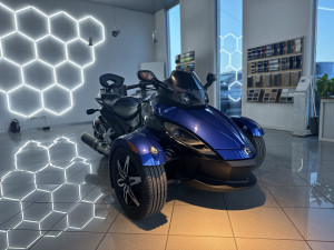CAN-AM SPYDER 1000RS