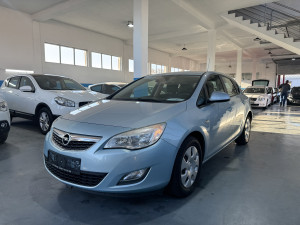 Opel Astra 1.7 CDTI 2010 Godina !