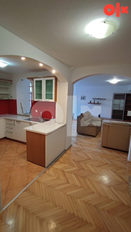 Centar Ciglane trosoban namješten stan 84m2 12
