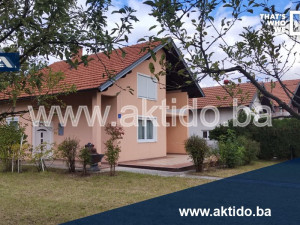 Novija porodična kuća u Šarenjaku, grad Živinice