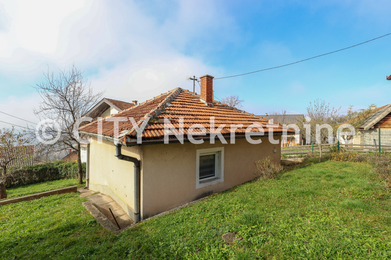 Kuća sa dvorištem - Novo Sarajevo - Gornji Kovačići - 428 m2