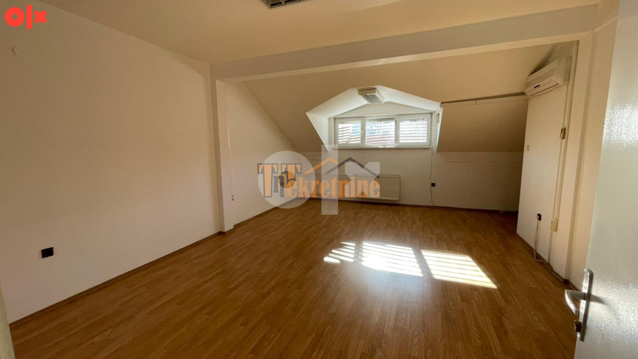 Poslovni prostor  210 m2 - Centar 7