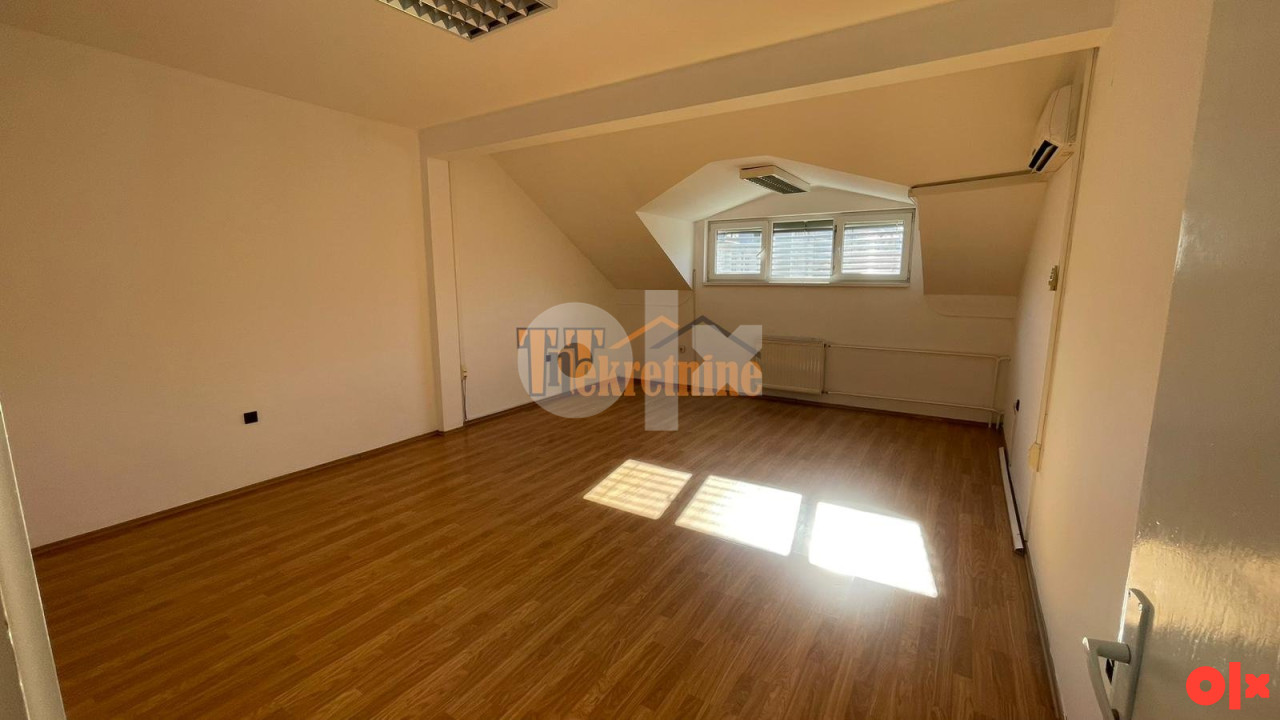 Poslovni prostor  210 m2 - Centar 6
