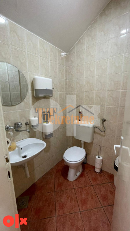 Poslovni prostor  210 m2 - Centar 12