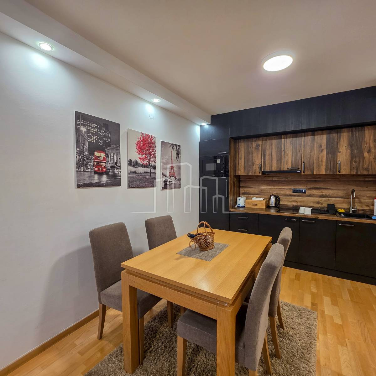 Apartman opremljen 49m2 sa garažom ApartHotel Jahorina 8