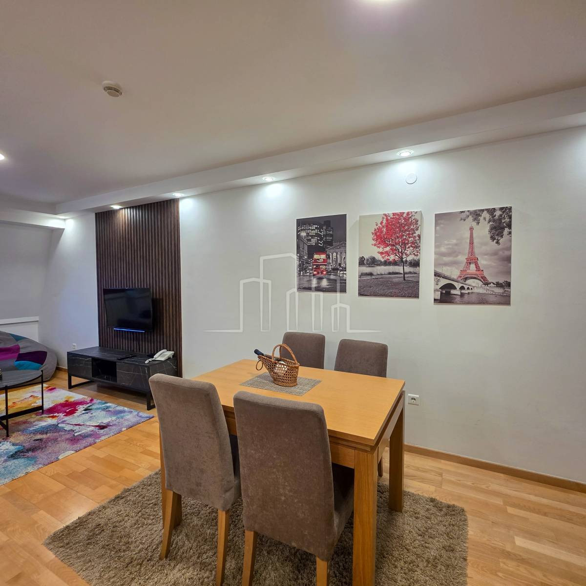 Apartman opremljen 49m2 sa garažom ApartHotel Jahorina 11