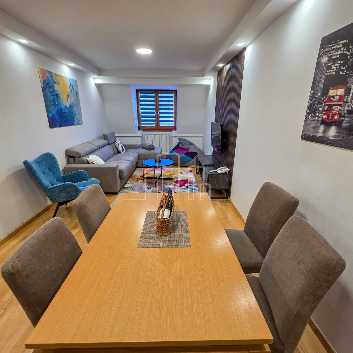 Apartman opremljen 49m2 sa garažom ApartHotel Jahorina 12