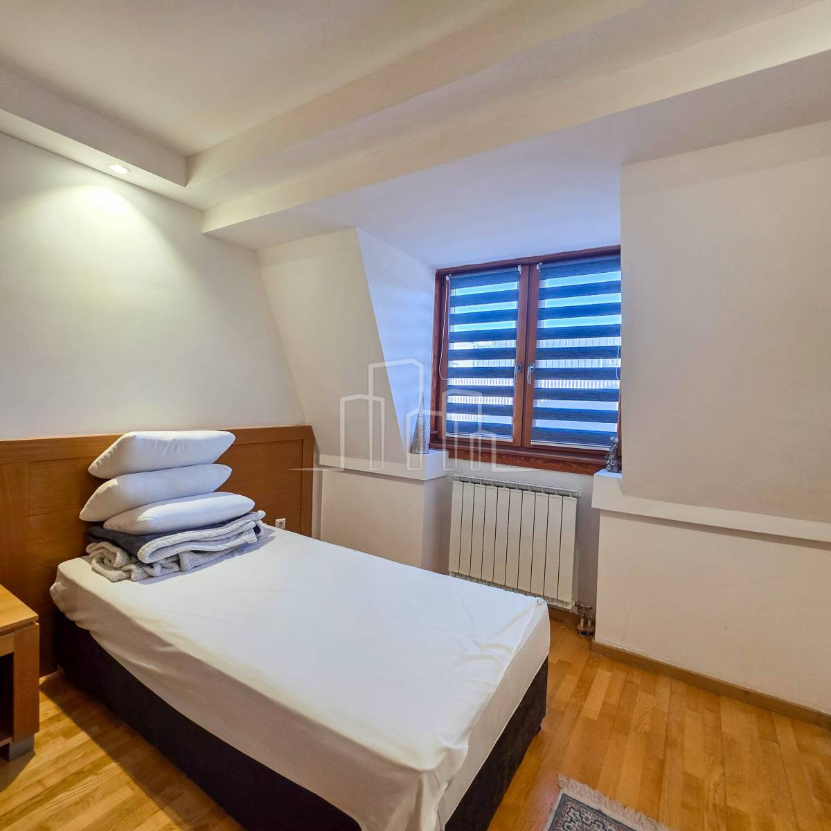 Apartman opremljen 49m2 sa garažom ApartHotel Jahorina 16