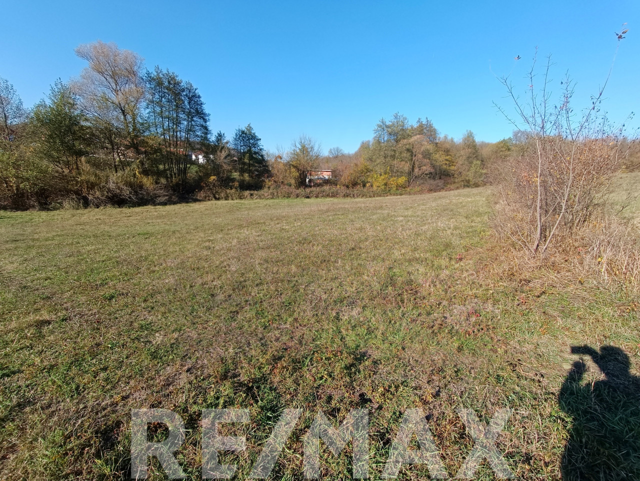 Motike, zemljište 2.730m2 na 1km od škole 2