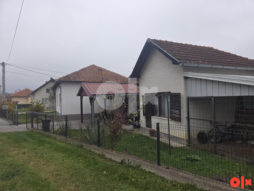 Dvije kuće u centru grada 7