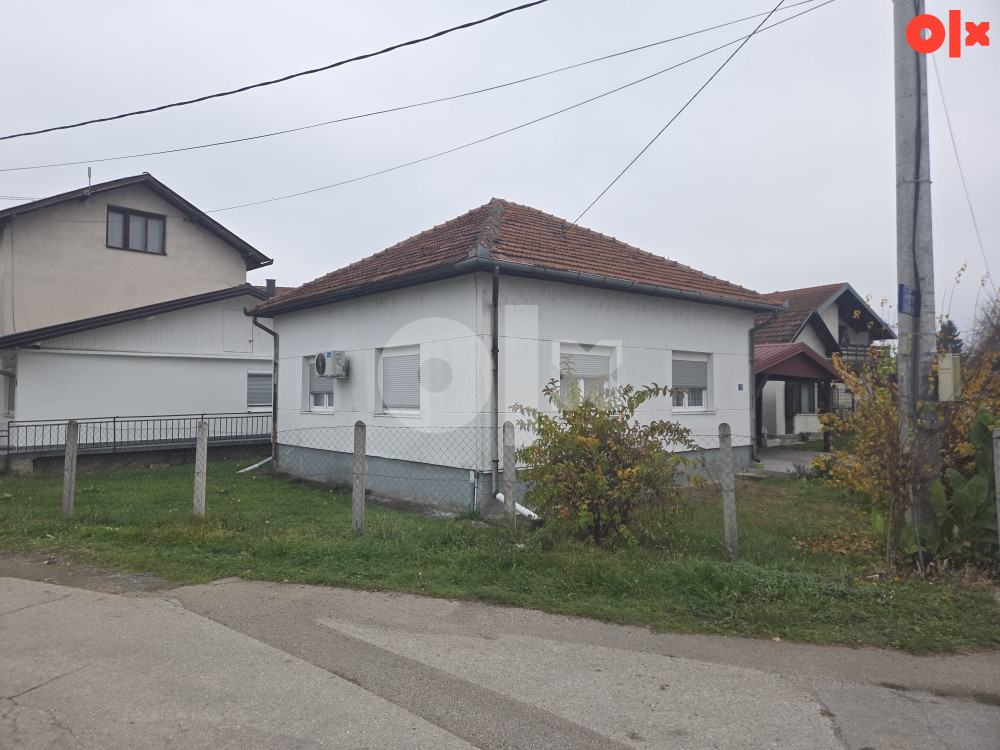 Dvije kuće u centru grada 11