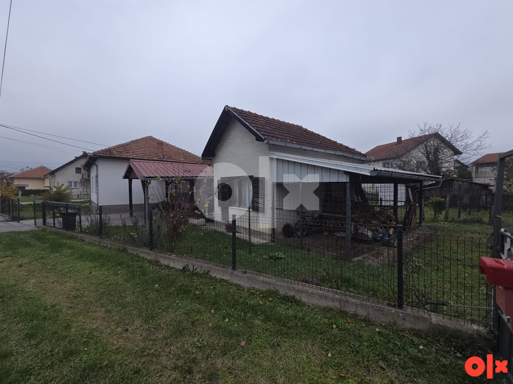 Dvije kuće u centru grada 10