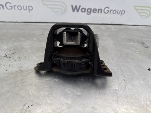 Nosac motora Nissan Qashqai 2015 (fotografija 2)