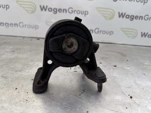 Nosac motora Toyota RAV4 (fotografija 1)