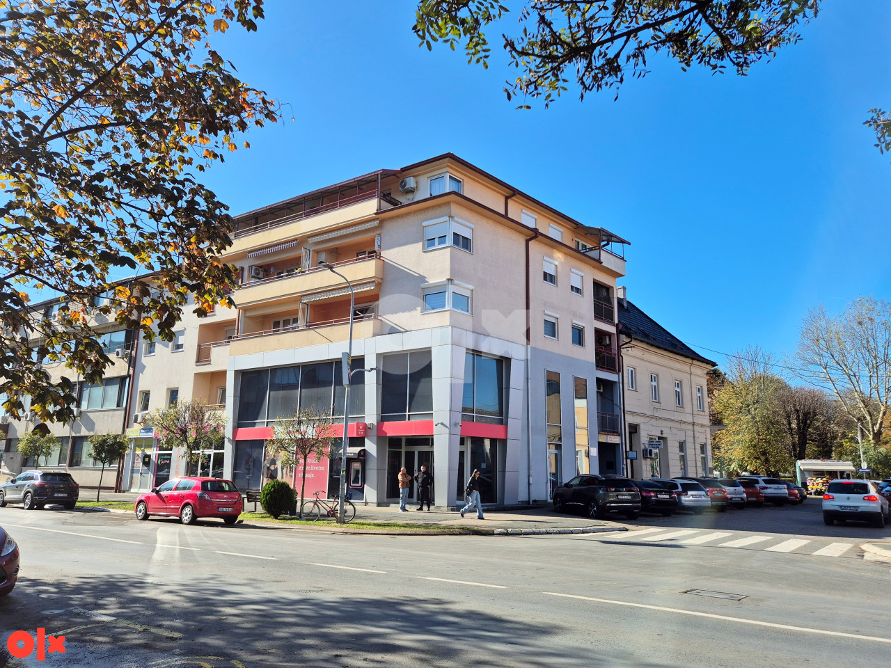 Izdaje se stan - poslovni prostor u centru Gradiške
