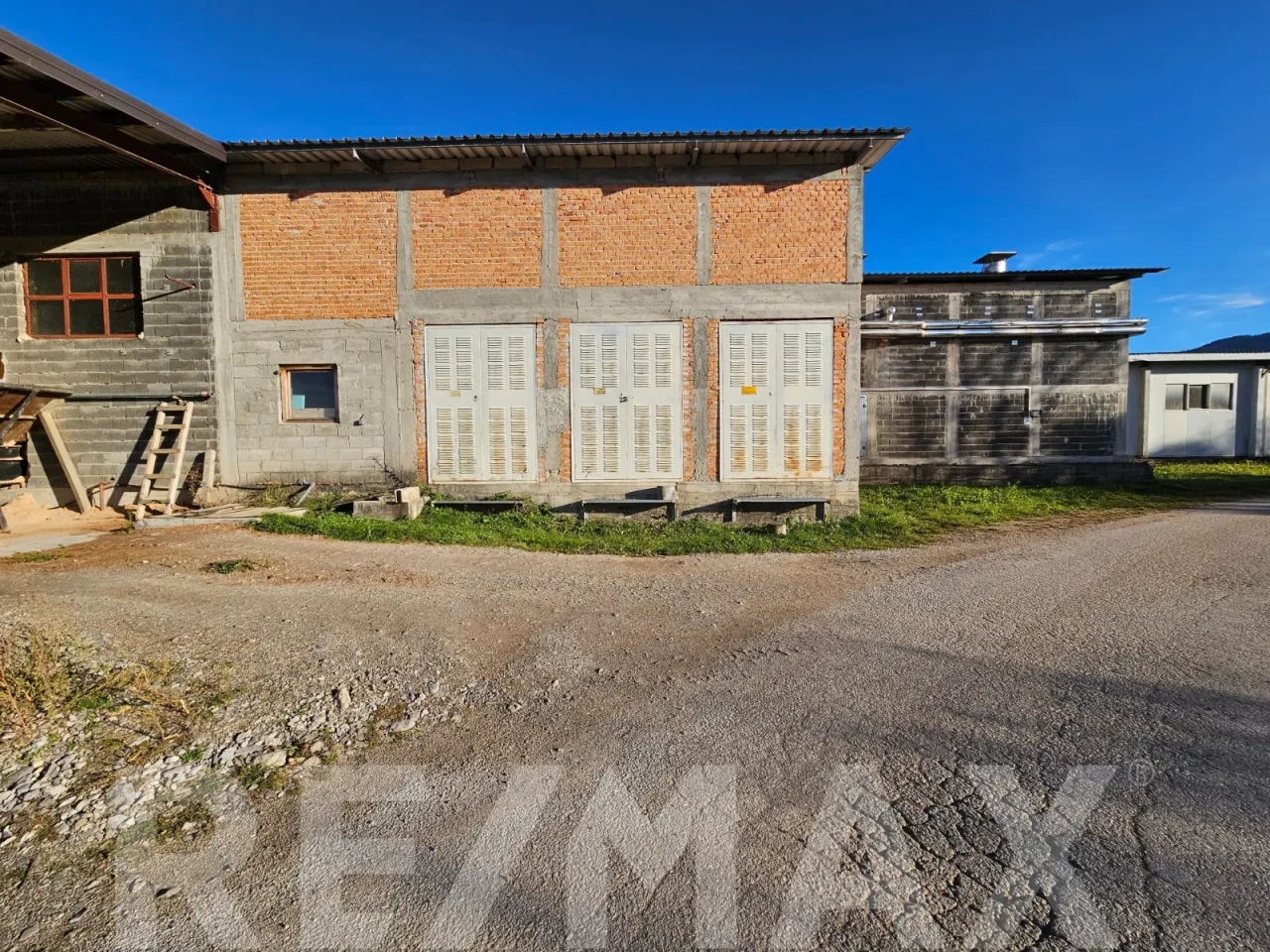 Na prodaju kompletno opremljena pilana | Petrovac-Drinić 35