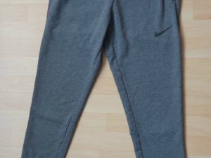 Muška trenerka donji dio Nike original Veličina S