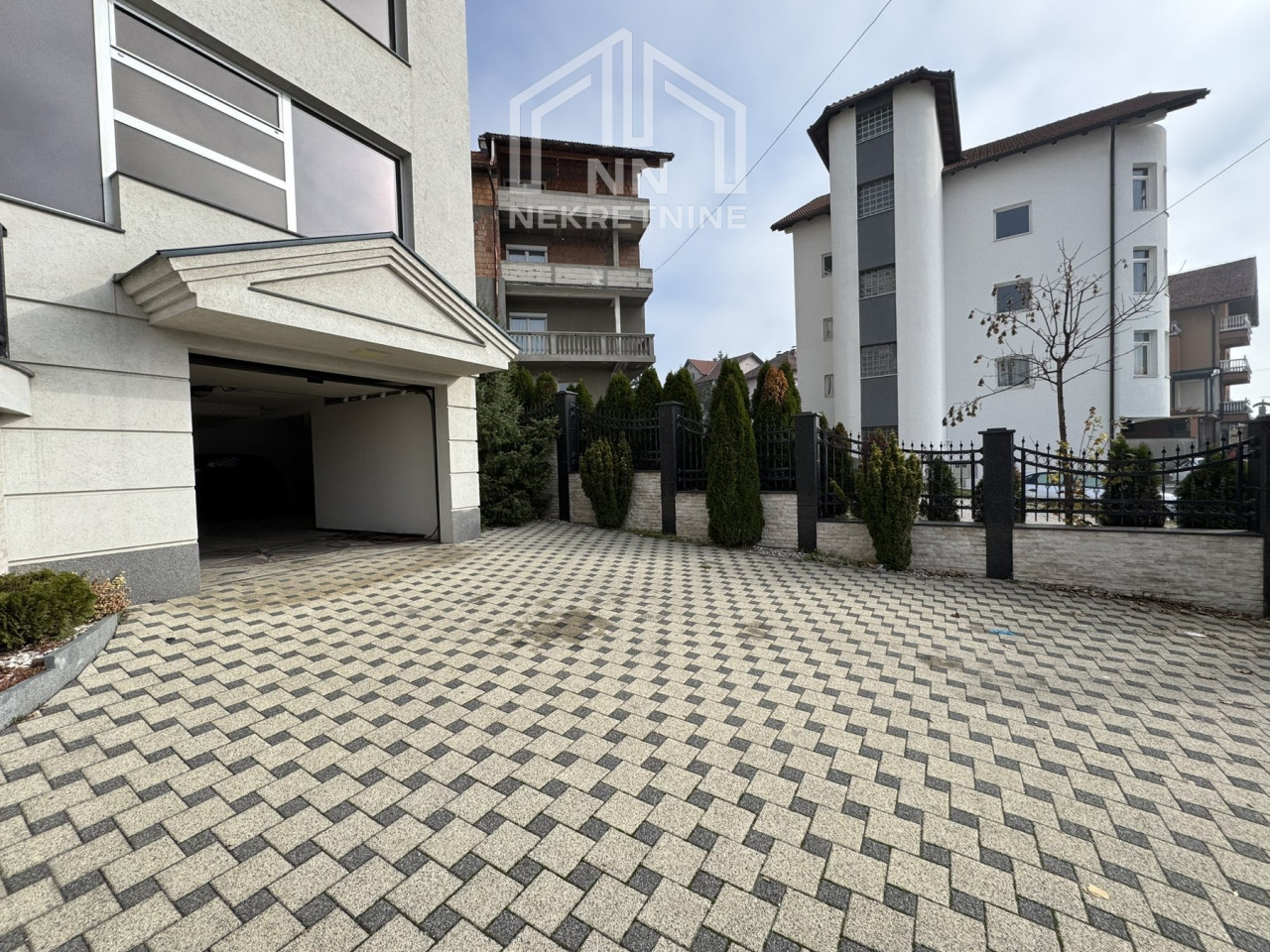 NN Nekretnine : Poslovni prostor 420m2 - Rajlovac 7