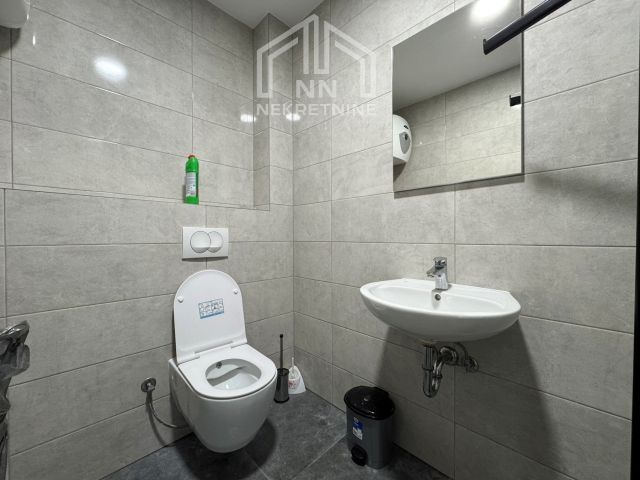 NN Nekretnine : Poslovni prostor 420m2 - Rajlovac 11