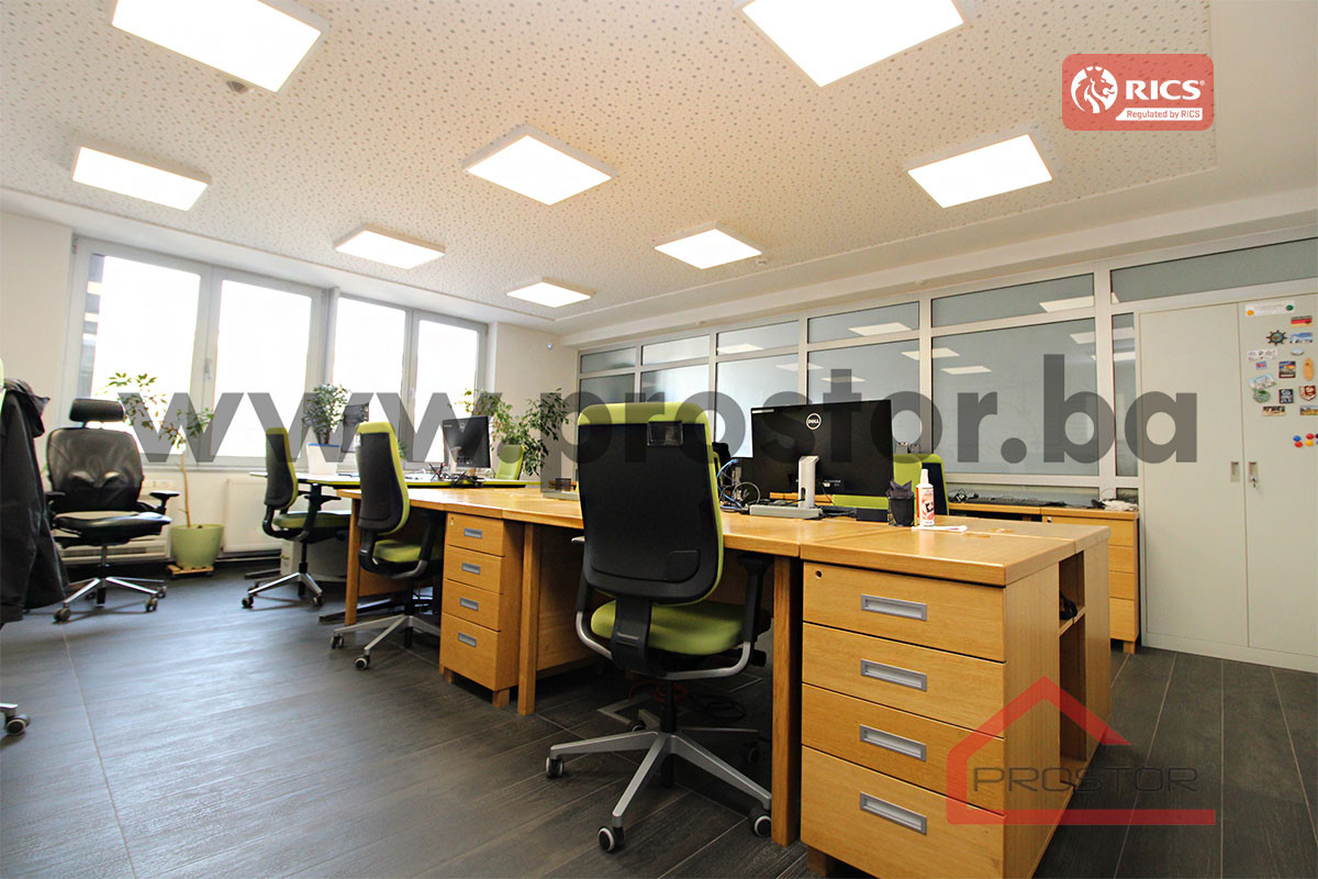 PROSTOR izdaje: Poslovni prostor, 90m2, Dolac Malta