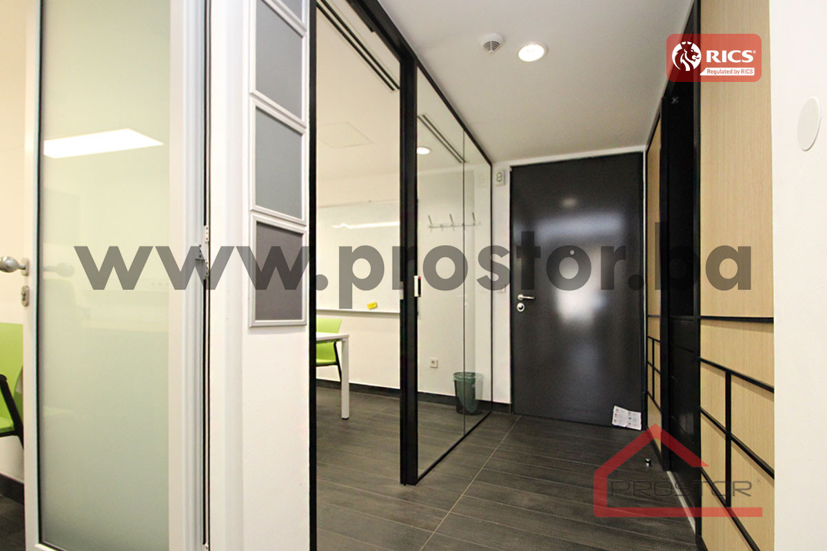 PROSTOR izdaje: Poslovni prostor, 90m2, Dolac Malta 10