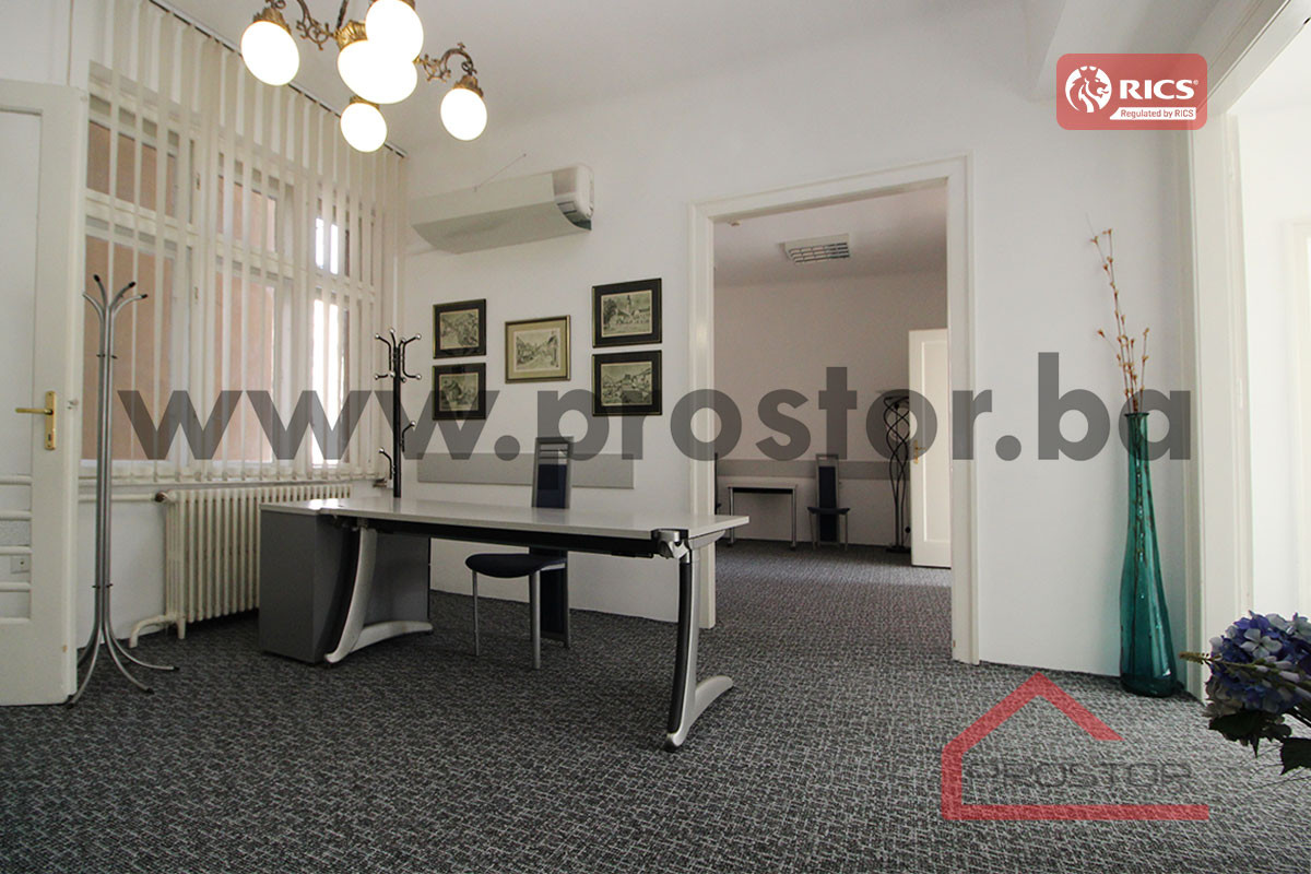 PROSTOR izdaje: Poslovni prostor, 137m2, ul. Maršala Tita 2