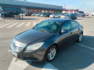 Opel Insignia 2009 benzin plin registrovan
