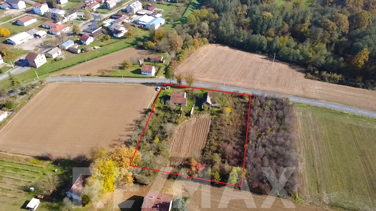 Zemljište 5285m2 sa kućom i objektom za adaptaciju - Nožičko