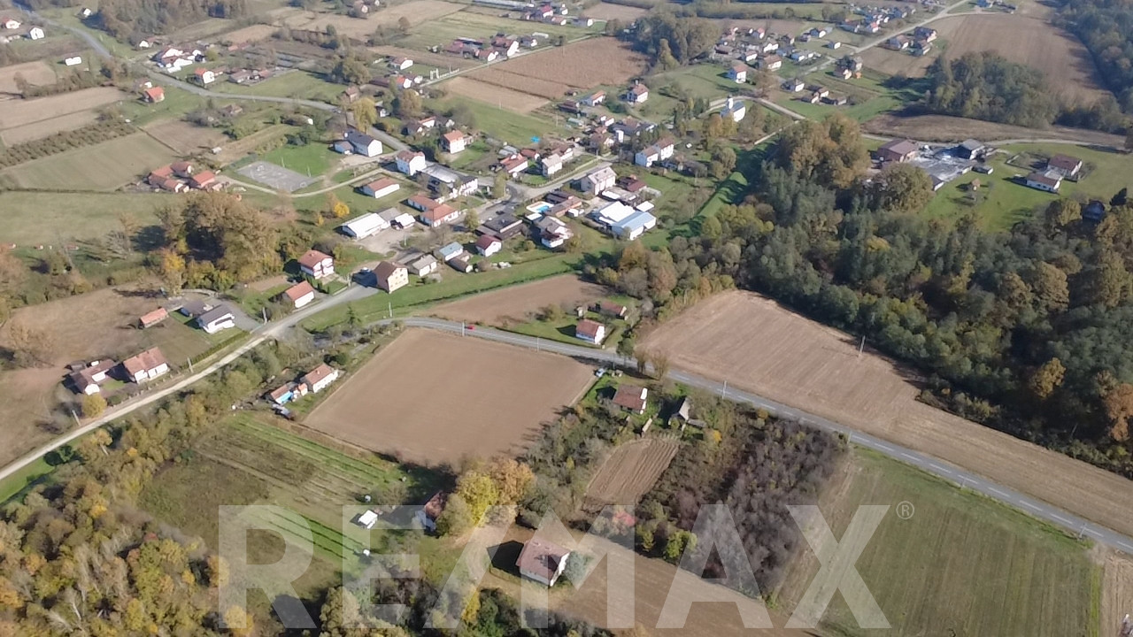 Zemljište 5285m2 sa kućom i objektom za adaptaciju - Nožičko 11