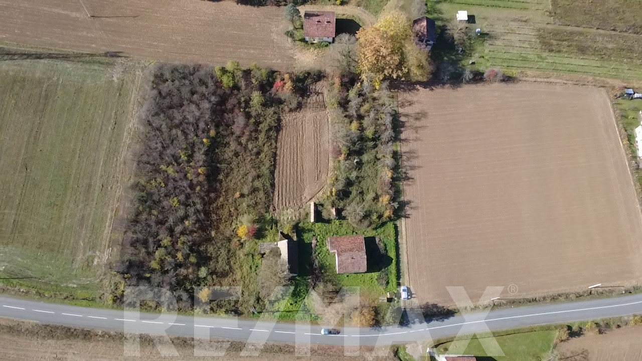 Zemljište 5285m2 sa kućom i objektom za adaptaciju - Nožičko 12