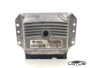 Kompjuter motora Renault MEGANE 2 1.6 16V 8200298457