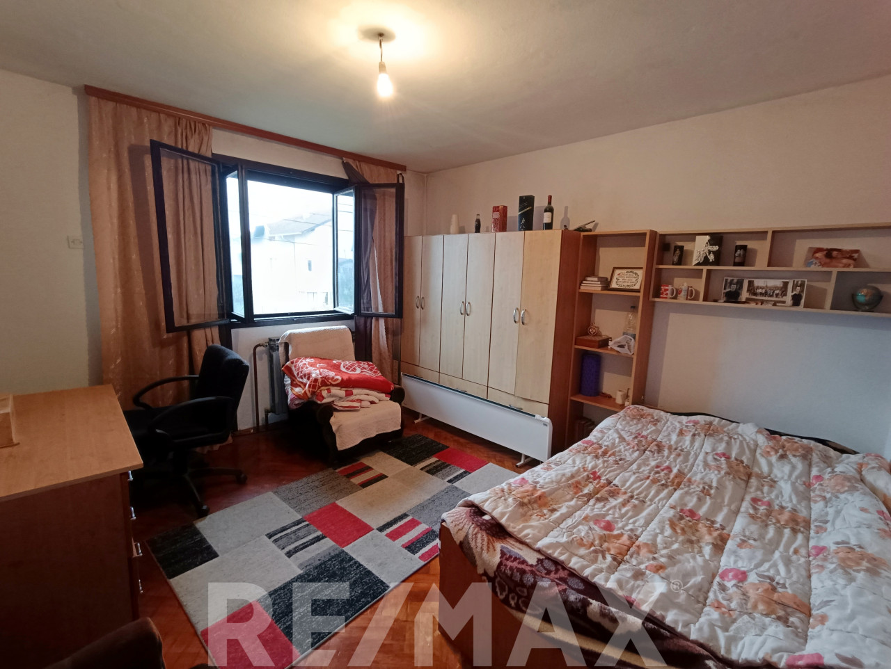 Prostrana kuća u Trnu na 915m2 placa 14