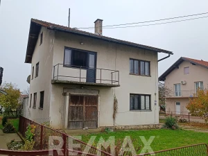 Prostrana kuća u Trnu na 915m2 placa photo 3