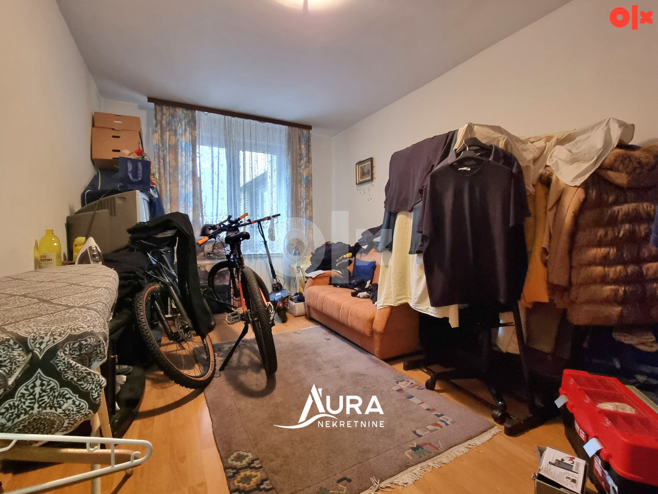 AURA/ Stan sa parkingom u srcu grada / Centar 12