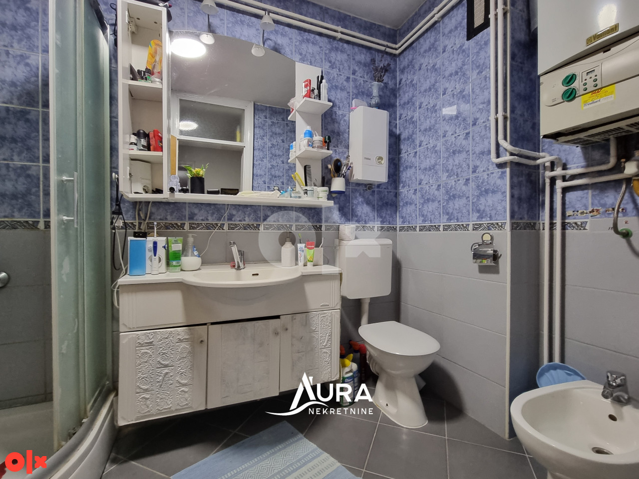 AURA/ Stan sa parkingom u srcu grada / Centar 16