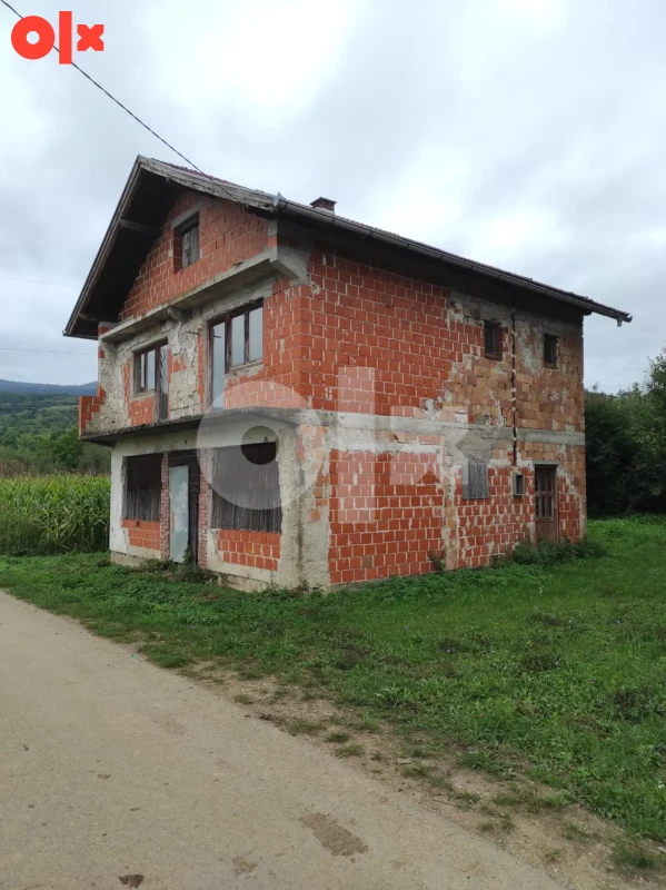 Kuća i zemljište Bosanska Krupa 2